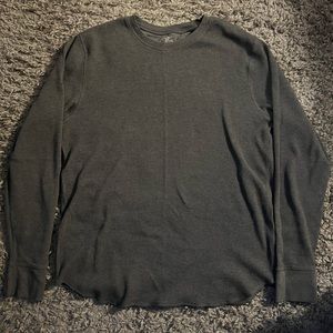 Gap thermal shirt